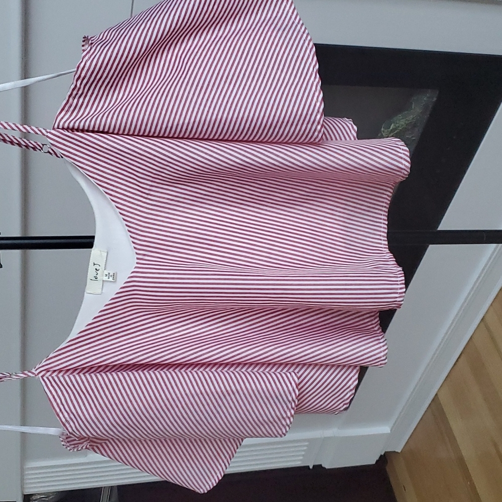 Cropped red/white LoveJ shoulderless shirt